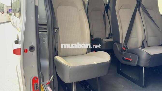 Ford Transit Trend 2024 Bạc 71.600 km