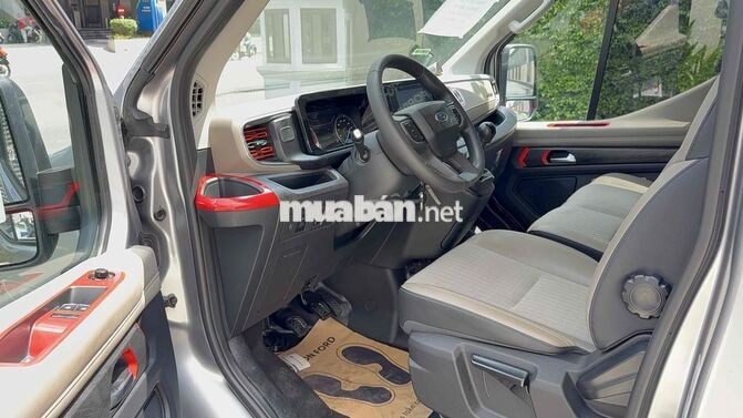 Ford Transit Trend 2024 Bạc 71.600 km