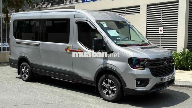 Ford Transit Trend 2024 Bạc 71.600 km