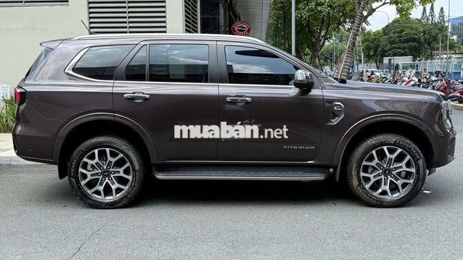 Ford Everest Tita 4x4 2022 Nâu 21.900km