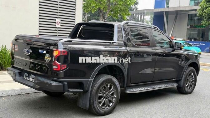 Ford Wildtrak 4x4 2023 Đen 33.500km