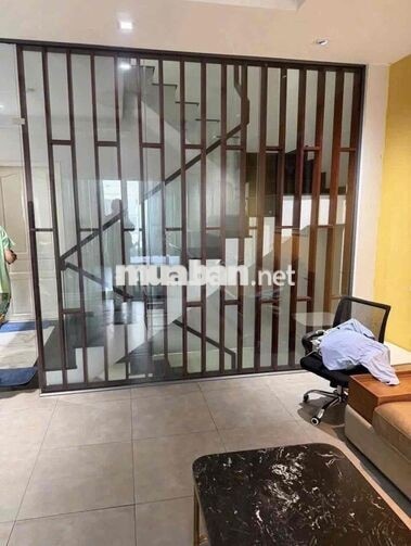 CÔ LÊ BÁN NHÀ TRẦN QUÝ, QUẬN 11 (DT:5,1x14,25). GIÁ: 4Tỷ820. 3LẦU, 4PN