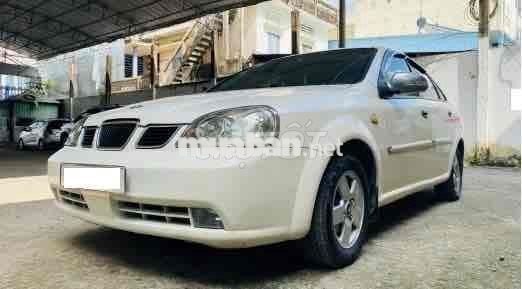 Chevrolet Lacetti Trắng 5 chỗ