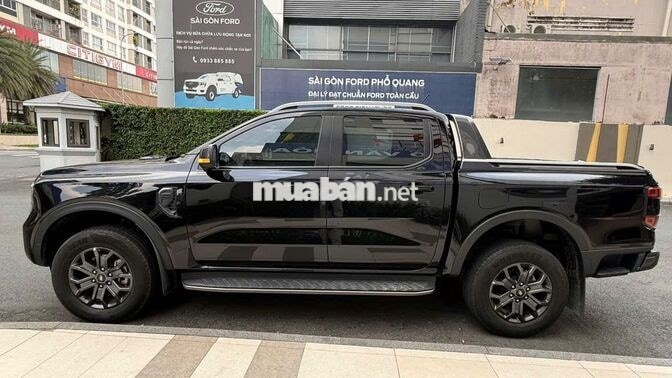 Ford Wildtrak 4x4 2023 Đen 33.500km