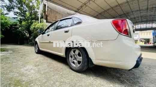 Chevrolet Lacetti Trắng 5 chỗ