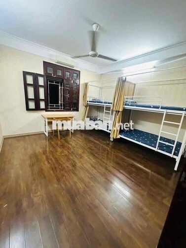 Homestay ở ghép giường tầng chỉ từ 1tr/ người có bao điện nước