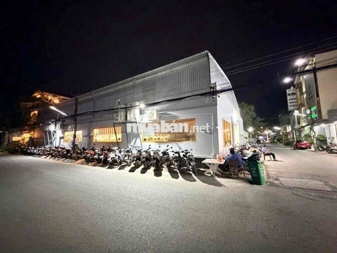 SANG NHƯỢNG QUÁN CAFE HỌC BÀI 600m² – DÒNG TIỀN ỔN ĐỊNH