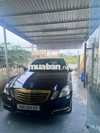 Mercedes-Benz E250 Xăng Đen