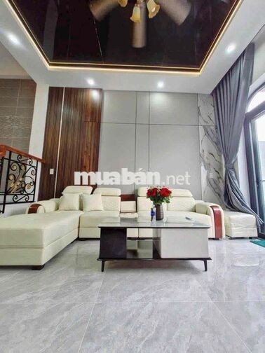 Cho thuê nhà 3 Phòng Ngủ Sân Ô Tô hẻm Lê Hồng Phong Phú Hoà