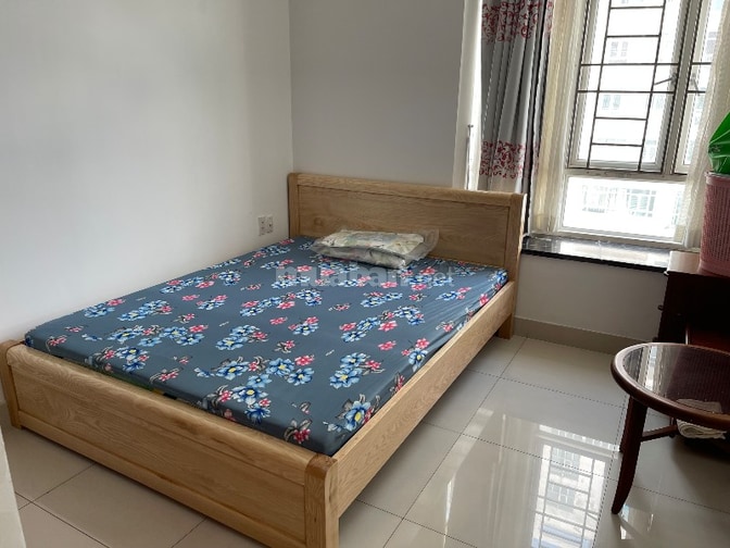 Cho thẻ 1 phòng trong căn hộ 2 phòng ( 1 phòng đang có 1 sinh viênthuê