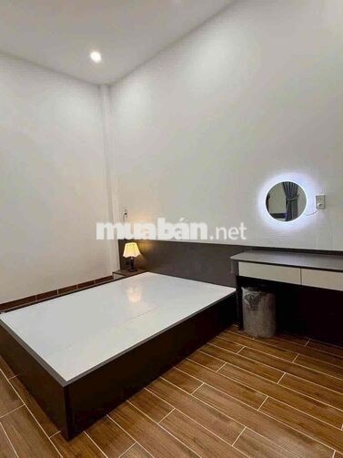 Cho thuê nhà 3 Phòng Ngủ Sân Ô Tô hẻm Lê Hồng Phong Phú Hoà