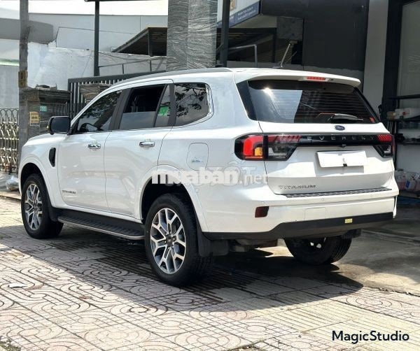 Ford Everest Titanium 2.0L 4x2 AT 2024 - 1 Tỷ 155
