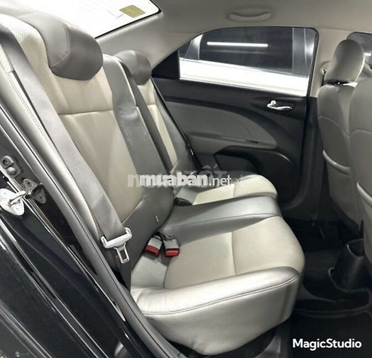 Kia Soluto 1.4 MT Deluxe 2021 - 270 Triệu
