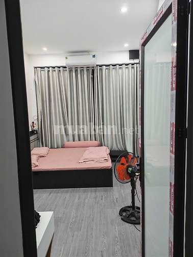 Bán nhà mặt phố Hoàng Văn Thái . Diện tích 32m2, 4 tầng, Vỉa Hè
