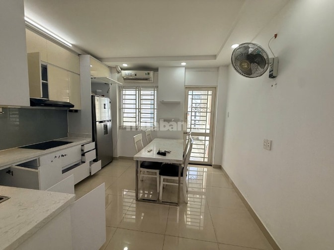 Cho thuê nhà HXT, xe hơi ngủ trong nhà đường Nguyễn Văn Trỗi giá 35Tr