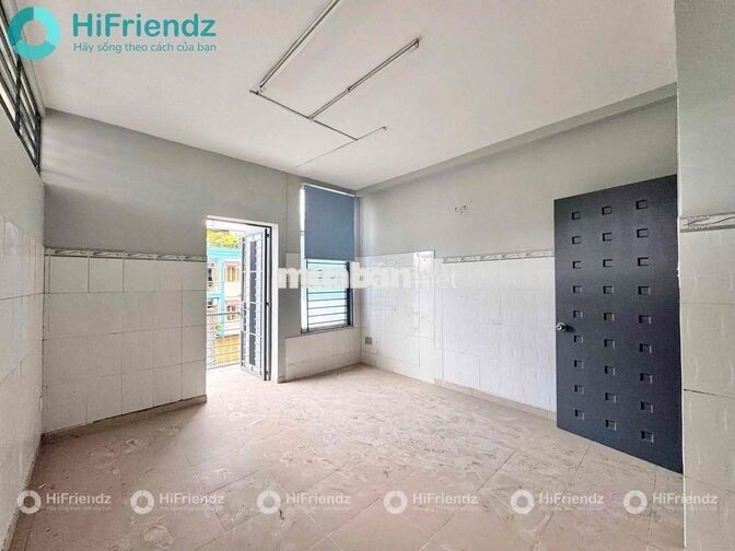 STUDIO BAN CÔNG FULL NỘI THẤT SIÊU THOÁNG SIÊU ĐẸP GIÁP Q5 Q11