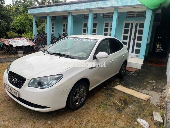 Hunhdai elentra vô full option về chỉ việc dùng