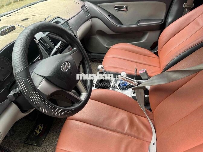 Hunhdai elentra vô full option về chỉ việc dùng