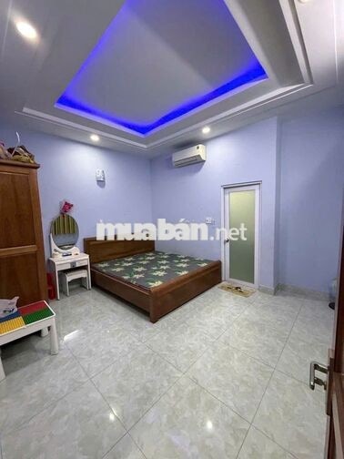 CHO THUÊ NHÀ 3 LẦU MỚI ĐẸP FULL NỘI THẤT HẺM PHƯỜNG TCH QUẬN 12 