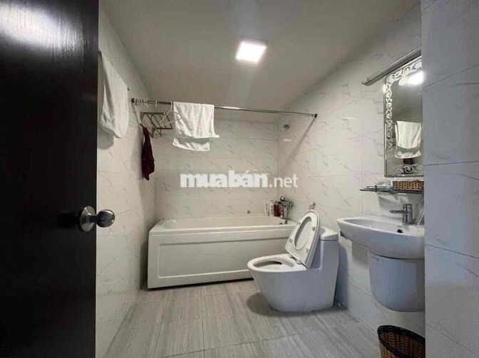 Cho Thuê Mặt Bằng Phú Mỹ Hưng 80m2 vị trí Sầm Uất kinh doanh tự do