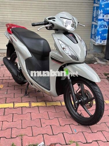 Honda Vision 2025 bản đặc biệt, dán full keo.