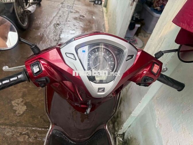 Honda Lead 2011 màu Đỏ