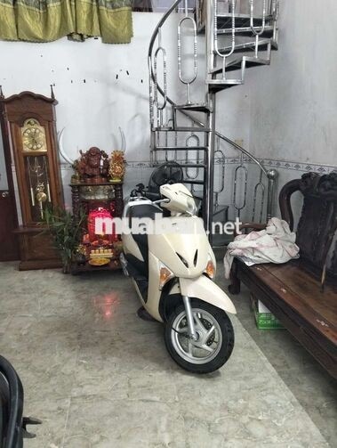 Honda Lead 2011 màu Kem