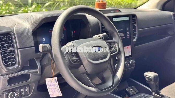 FORD RANGER 2026 XLS AT 8.000KM TRẮNG