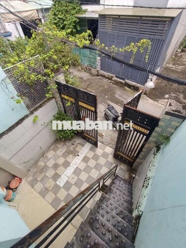 Cho thuê nhà nguyên căn Nguyễn Văn Quá - 11 triệu