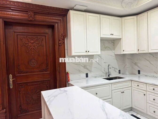 biệt thự full nội thất 10 x 20 có 5pn 6wc sân đậu ô tô 