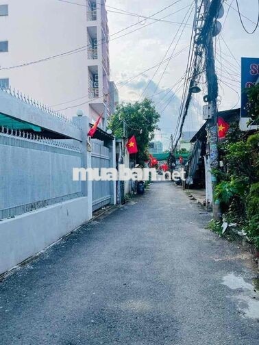 Nhà 1 trệt 1 lững 2PN DT 5x25m Mặt tiền đường Gần Phạm Văn Đồng