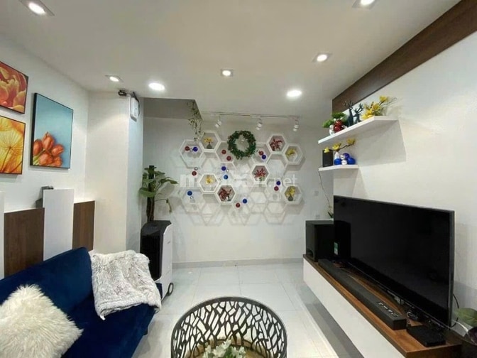 Bán nhà hẻm 4m Lê Văn Sỹ, Q3, 32M2, 3L, NTCC, Gía Bán 8 tỷ