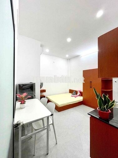 Chính chủ cho thuê căn hộ 2 PN , 2 WC .  Vinhome Central Park - Centra