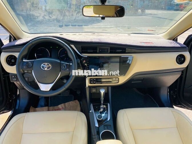 Toyota Corolla Altis 2021 1.8E 73.000km Đen