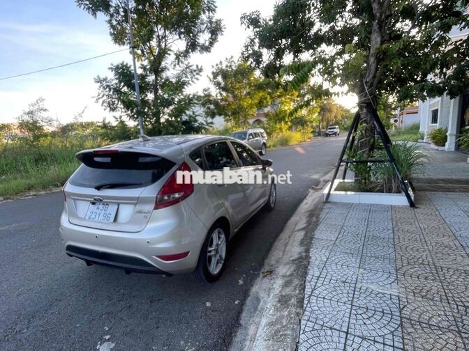 Ford Fiesta 2011 1.6L Tự động Vàng cát