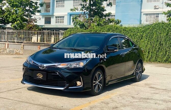 Toyota Corolla Altis 2021 1.8E 73.000km Đen