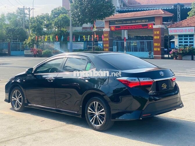 Toyota Corolla Altis 2021 1.8E 73.000km Đen