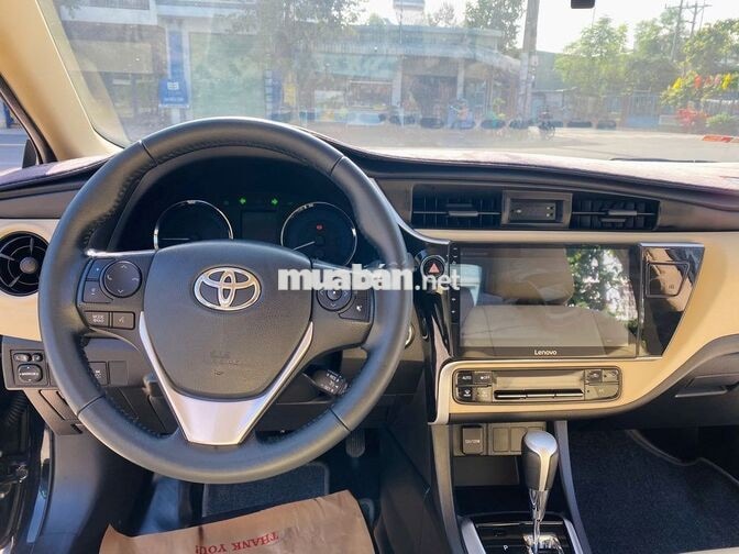 Toyota Corolla Altis 2021 1.8E 73.000km Đen