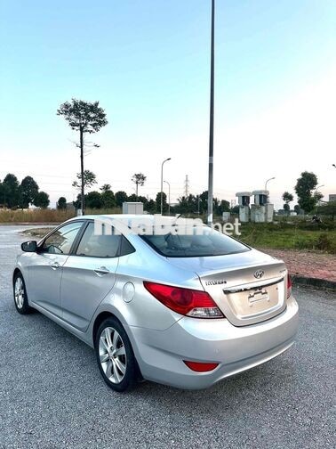 Hyundai Accent 2012 Tự động Bạc Hàn Quốc