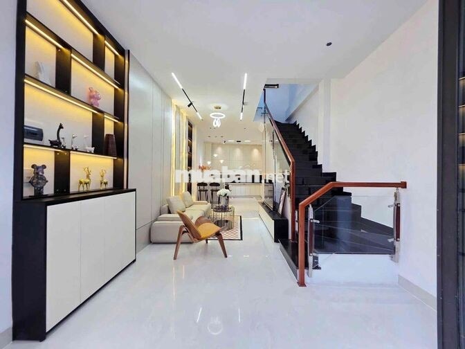 CHO THUÊ NHÀ ĐẸP  3 MÊ 3 TẦNG PHẠM NHỮ TĂNG  .  3 mê 3 tầng đẹp – vào