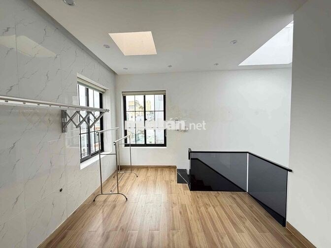 195  CHO THUÊ NHÀ MỚI 3 TẦNG KIỆT LÊ ĐÌNH LÝ