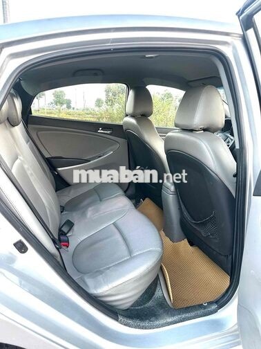 Hyundai Accent 2012 Tự động Bạc Hàn Quốc