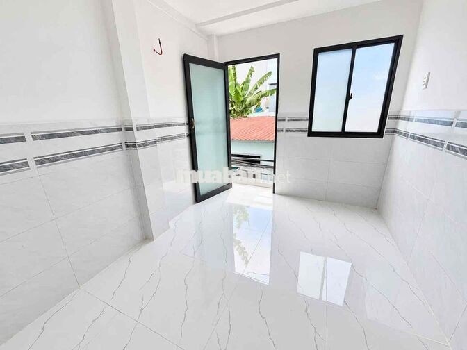 EM CHÍNH CHỦ CẦN BÁN CĂN NHÀ TRỆT LẦU TÂN XUÂN HÓC MÔN