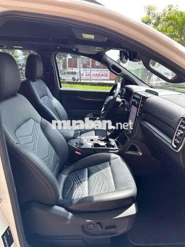 Ford Everest Titanium 2023 4x2 27000 km Trắng