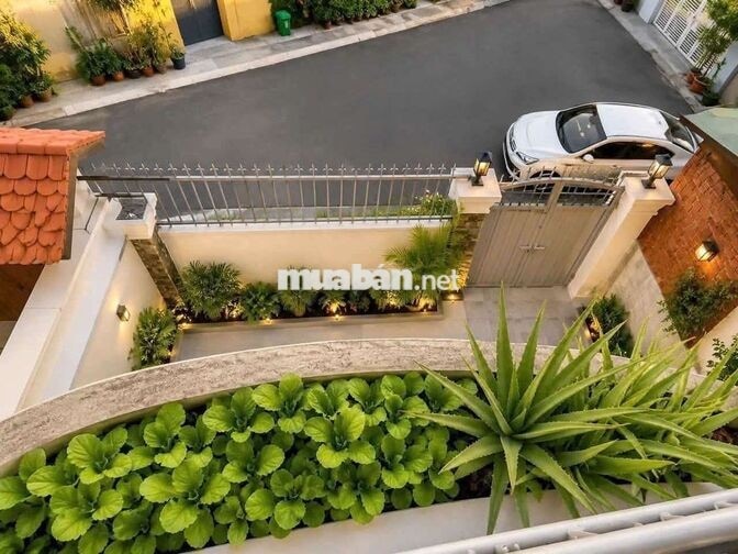Gần Tô Ngọc Vân-Phạm Văn Đồng -150M