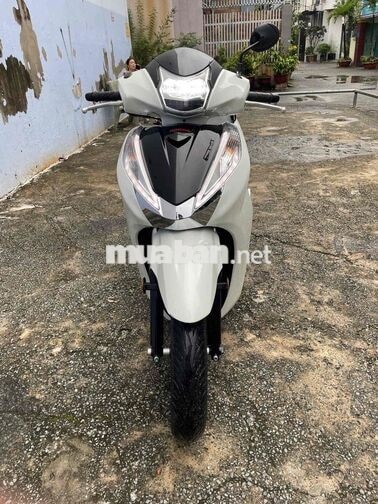 Honda SHI30*** km màu Trắng