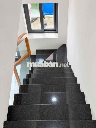 EM CHÍNH CHỦ CẦN BÁN CĂN NHÀ TRỆT LẦU TÂN XUÂN HÓC MÔN