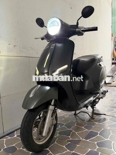 Xe máy xăng Piaggio Vespa Đen 50cc