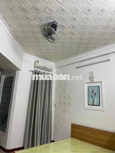 Cho thuê phòng trọ cửa sổ giá rẻ, gần vòng xoay Lê Đại Hàng