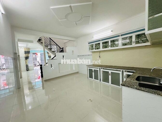 BÁN NHÀ ĐẸP 2 TẦNG BTCT ĐÚC HẺM XE HƠI ĐƯỜNG LÊ VĂN KHƯƠNG